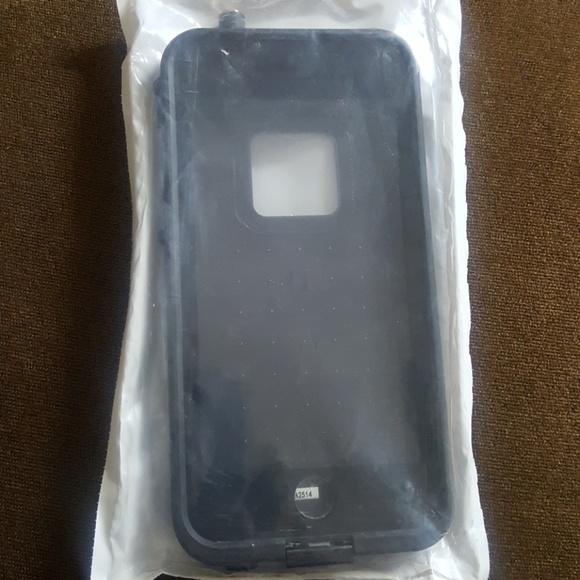 LifeProof Other - LifeProof black iPhone 6s case